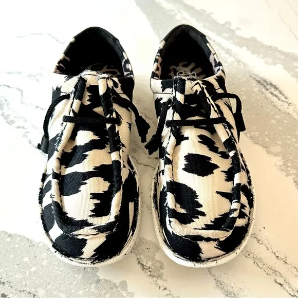 JUSTIN HAZER BLACK &amp; WHITE TEXTILE SHOES
