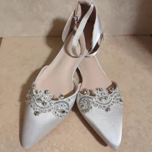 Kailee P Bella Silver Satin Pointy Toe Flats with Sparkly Rhinestones Size 10
