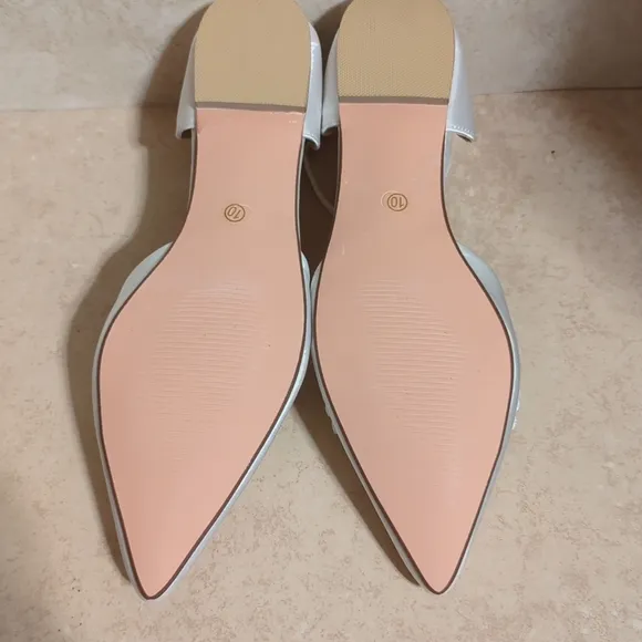 Kailee P Bella Silver Satin Pointy Toe Flats with Sparkly Rhinestones Size 10