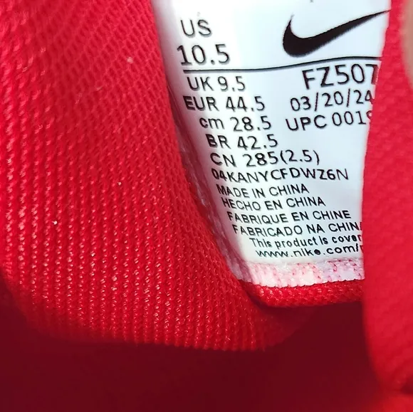 Kanas City Chiefs Nike Air Zoom Pegasus 41. Made With Nike Reactx Foam.