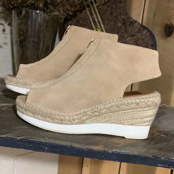 Kanna Platform Wedges