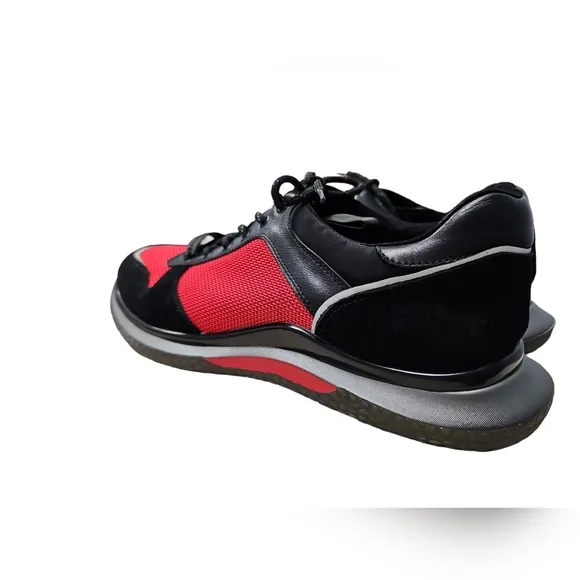 Karl Lagerfeld Mens Low Top Sneakers Black/Red  Size 12M. C1361