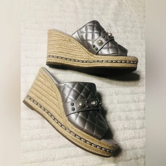 KARL LAGERFELD PARIS Camela Embellished Leather Wedge Sandals. Size 9