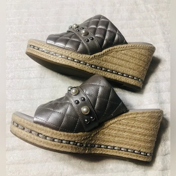 KARL LAGERFELD PARIS Camela Embellished Leather Wedge Sandals. Size 9
