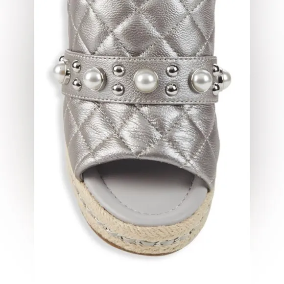 KARL LAGERFELD PARIS Camela Embellished Leather Wedge Sandals. Size 9