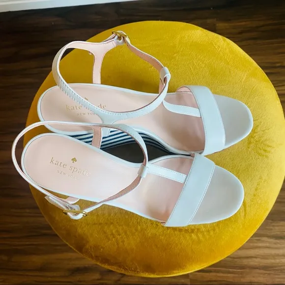 Kate Spade New York Deacon Lobster Embroidered Wedges Size 10