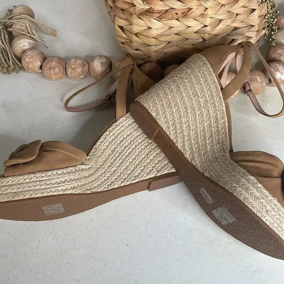 Kate Spade New York Tianna Platform Wedges Sz 9.5 Medium Biscotti