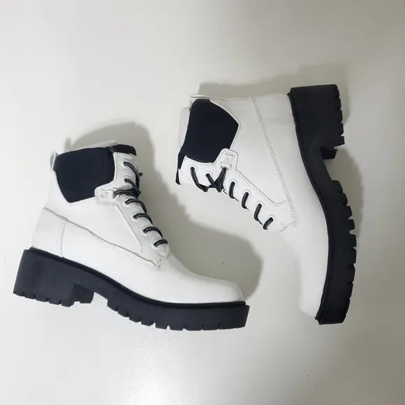 Kendall &amp; Kylie Weston combat boots 8.5