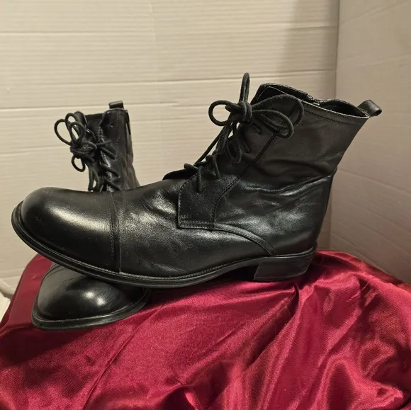 KENNETH COLE MEN'S COMBAT BLACK LEATHER BOOTS TIE-UP ZIP UP SIDES SIZE 8.5