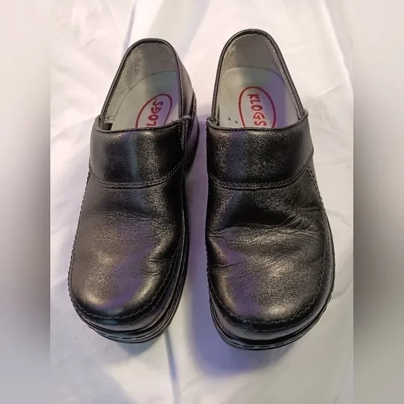 Klogs leather black footwear sz 7.5M