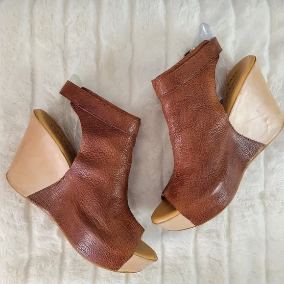 KORK-EASE // ltd ed berit leather peep toe ankle buckle platform wedges