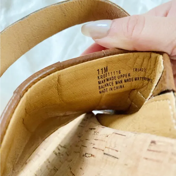 Korks Fraya Wedge Sandal Size 11 New