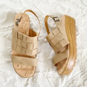 Korks Fraya Wedge Sandal Size 8 New