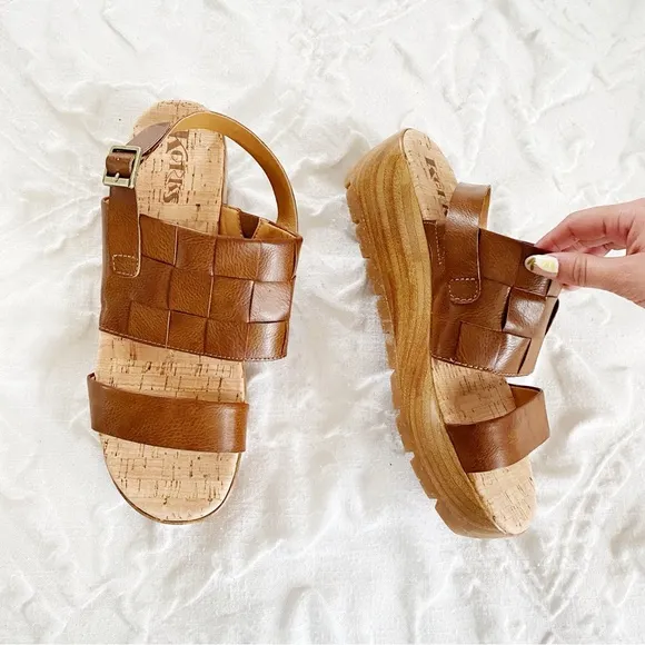 Korks Fraya Wedge Sandal Size 9 New
