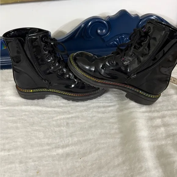 Kurt Geiger Girls Black Patent Leather Boots Size 1