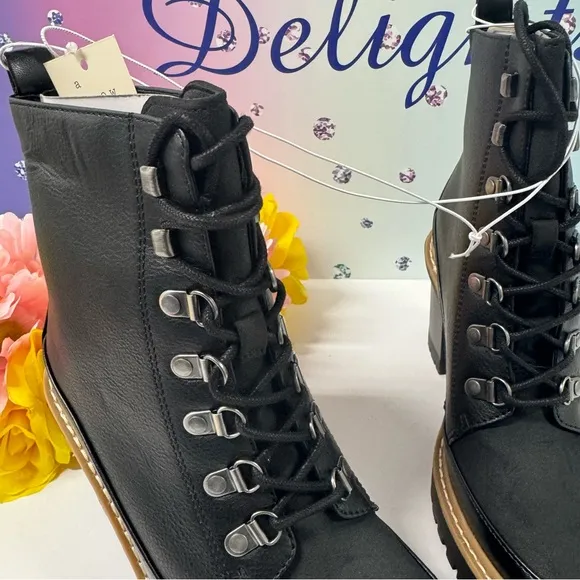 🌹LACE UP HEELED BOOTS