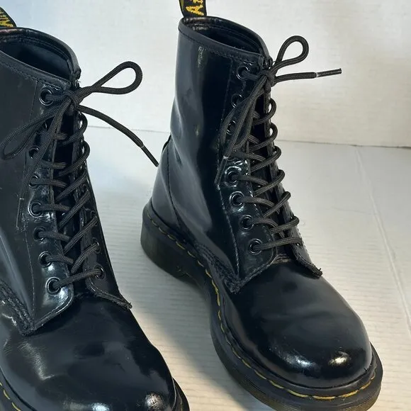 Ladies Size 8 Dr Martens