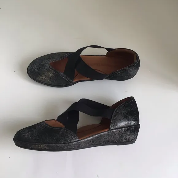 L'Amour Des Pieds Bane Demi Criss Cross Strap Leather Wedges Size 7