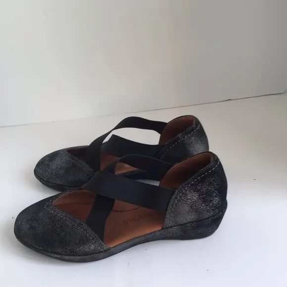 L'Amour Des Pieds Bane Demi Criss Cross Strap Leather Wedges Size 7