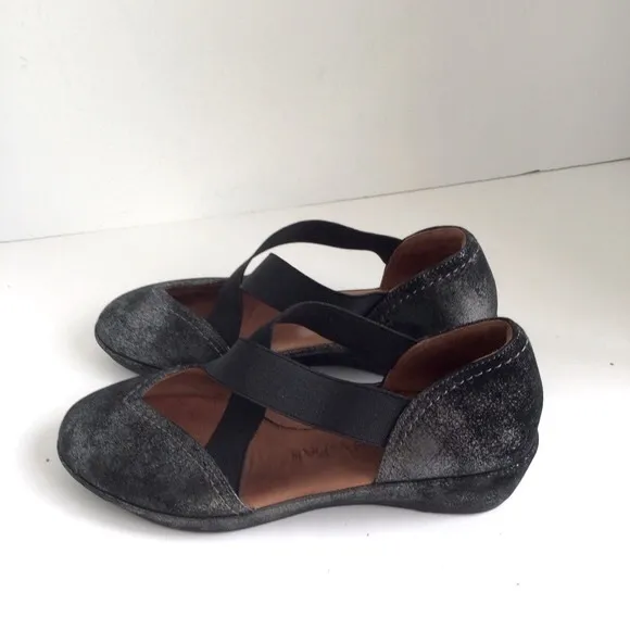 L'Amour Des Pieds Bane Demi Criss Cross Strap Leather Wedges Size 7