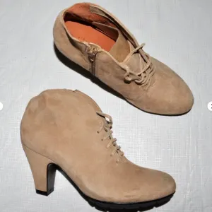 L'AMOUR DES PIEDS NEW SIZE 6.5 M TAN SUEDE LEATHER LACE UP ANKLE BOOTS BOOTIES
