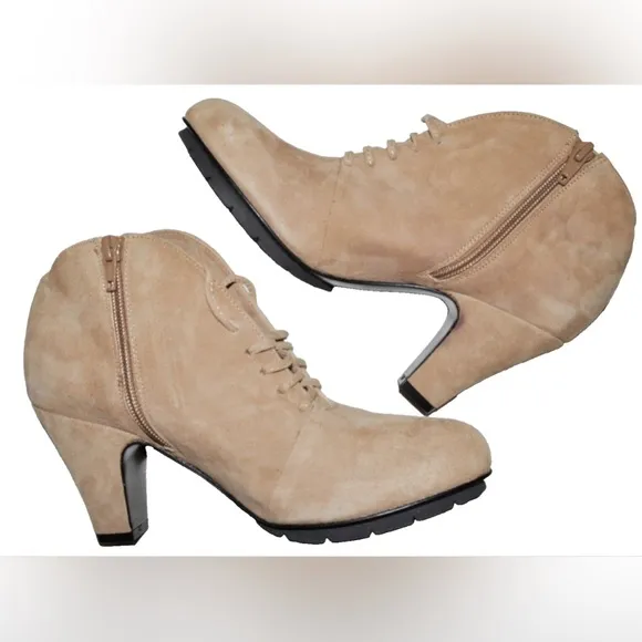L'AMOUR DES PIEDS NEW SIZE 6.5 M TAN SUEDE LEATHER LACE UP ANKLE BOOTS BOOTIES