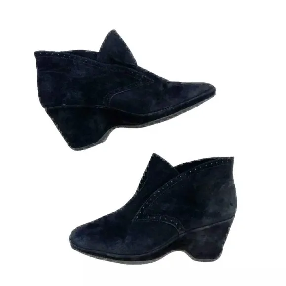 L'Amour Des Pieds Oden Booties Black Suede Ankle Boots Size 9 Wedges Designer