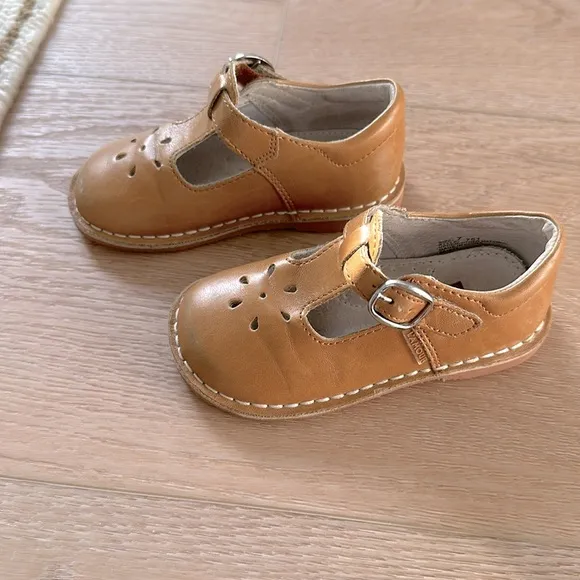 L’Amour girls Mary Jane shoes size 7