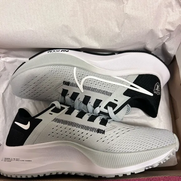 “Las Vegas Raiders ”TEAM Nike “Air Zoom Pegasus”White and Black Running Shoes