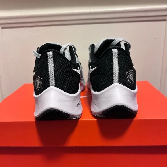 “Las Vegas Raiders ”TEAM Nike “Air Zoom Pegasus”White and Black Running Shoes