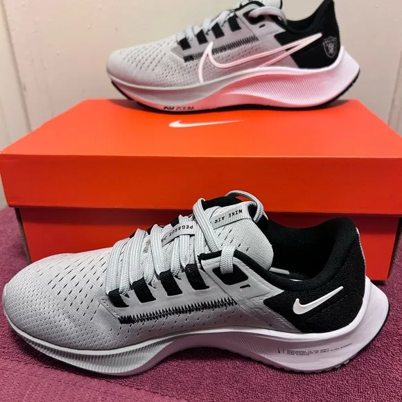 “Las Vegas Raiders ”TEAM Nike “Air Zoom Pegasus”White and Black Running Shoes