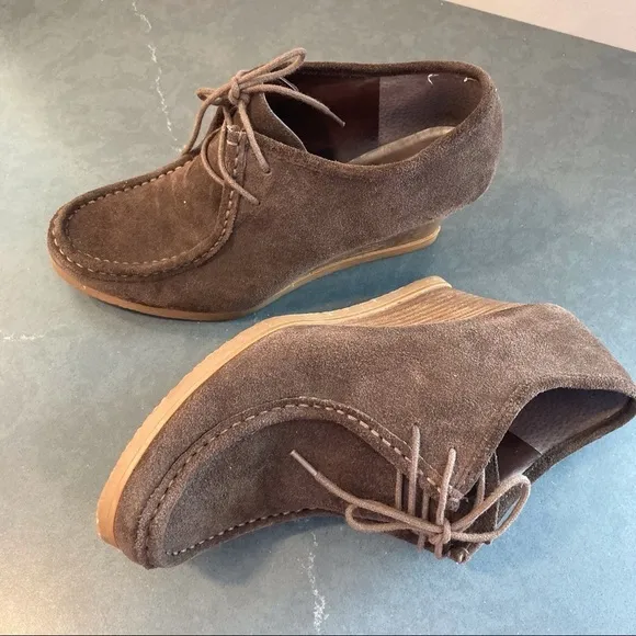 Lauren Ralph Lauren sz 10 Denver brown suede wedge booties chukka