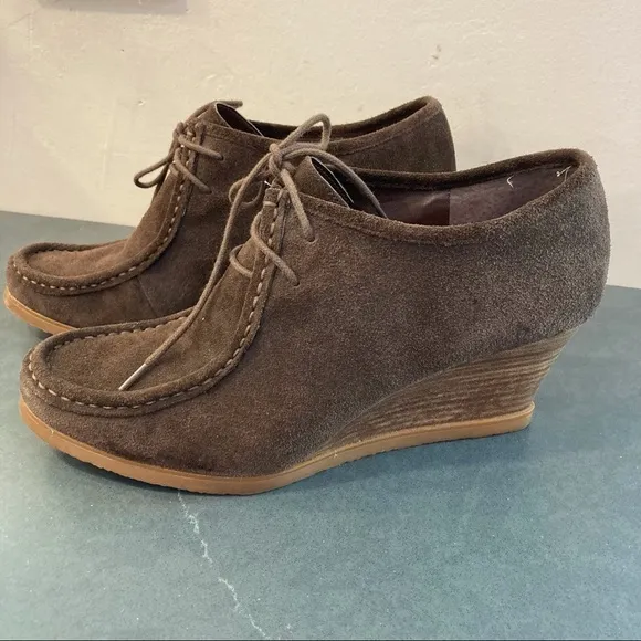 Lauren Ralph Lauren sz 10 Denver brown suede wedge booties chukka