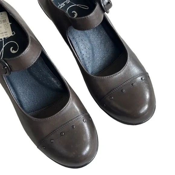 Like New Dansko Leather Fanny Mary Jane Wedges Brown Size 10.5 - 11