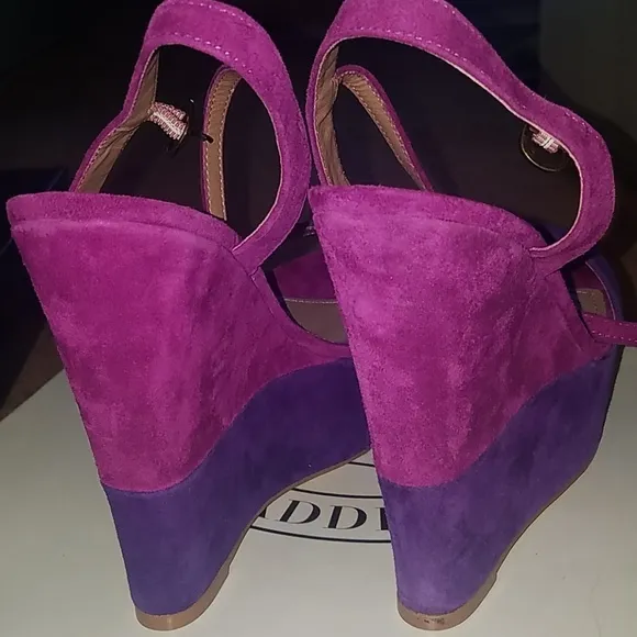 Like new steve madden shoes 2 tone colors