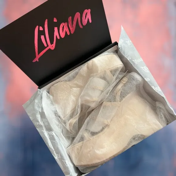 LILIANA Lamoda Faux Patent Leather Strappy Platform Wedge Sandals NWT/10M