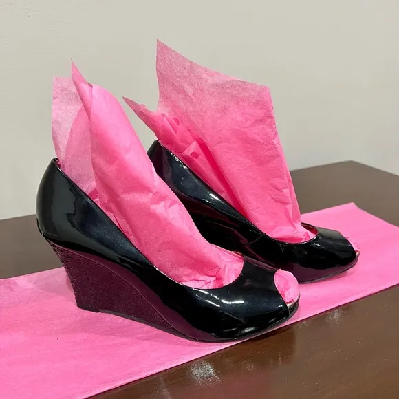 Lilly Pulitzer Black Patent Leather Glitter Peep Toe Wedges