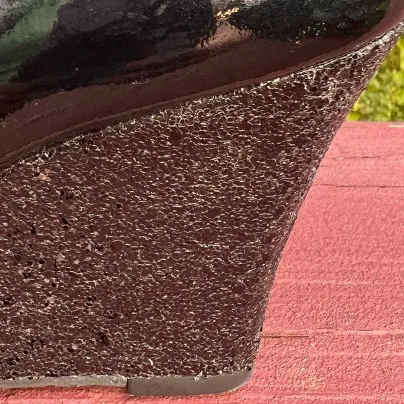 LILLY PULITZER NEW RESORT CHIC WEDGES GLITTER BLACK PATENT LEATHER PEEP TOE