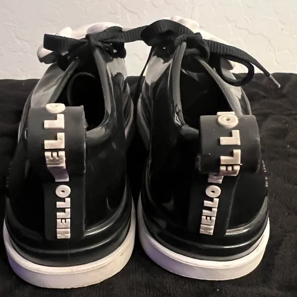 Limited Edition Melissa x Hello Kitty Sneakers sz 1