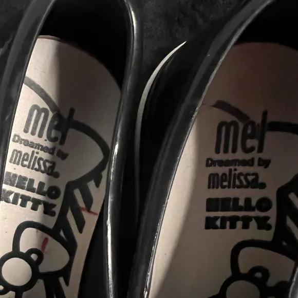 Limited Edition Melissa x Hello Kitty Sneakers sz 1