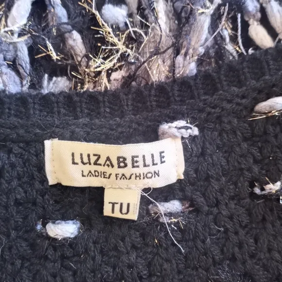 Luzabelle Vintage Classic Iconic 80s 3D Knit Textured Eclectic Boat Neck Sweater