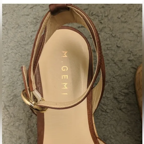 M. Gemi chestnut platform wedge size 6