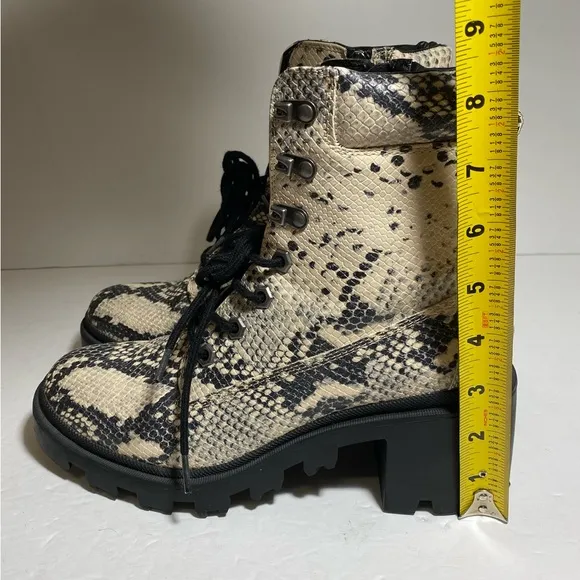 Madden Girl Dillan SnakeSkin Combat Moto Boots Lug Sole Animal Print Size 7