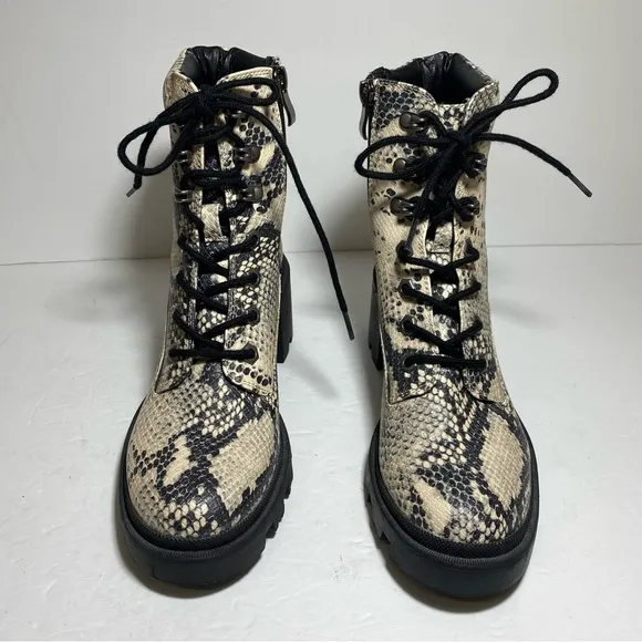 Madden Girl Dillan SnakeSkin Combat Moto Boots Lug Sole Animal Print Size 7