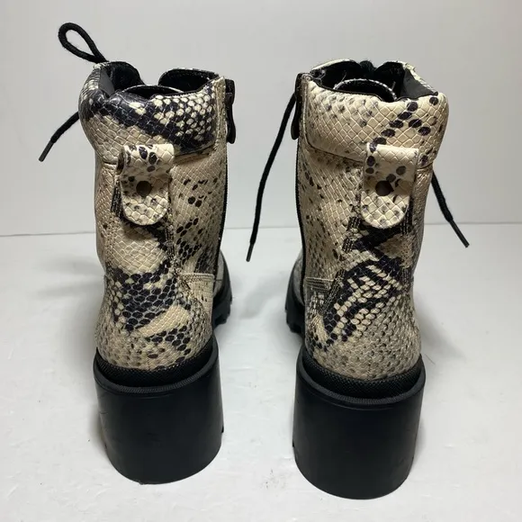 Madden Girl Dillan SnakeSkin Combat Moto Boots Lug Sole Animal Print Size 7