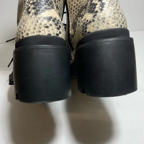 Madden Girl Dillan SnakeSkin Combat Moto Boots Lug Sole Animal Print Size 7