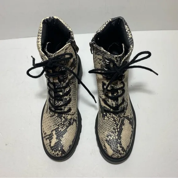 Madden Girl Dillan SnakeSkin Combat Moto Boots Lug Sole Animal Print Size 7