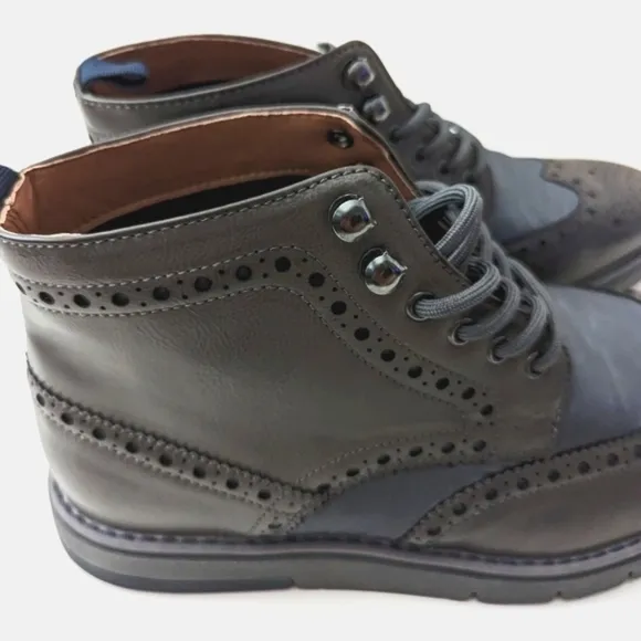 Madden Men's Derby Oxford Wing Tip Botine Boot size 9.5M New with Box