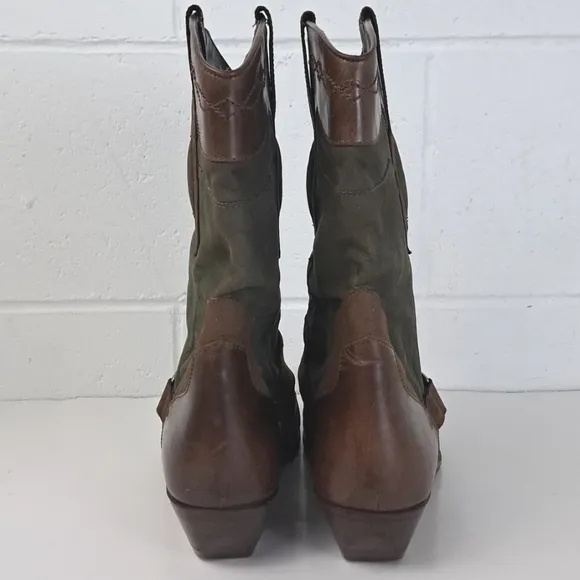 Made in Brazil designer leather Two Tone western boot Silver Metal Clasps sz8