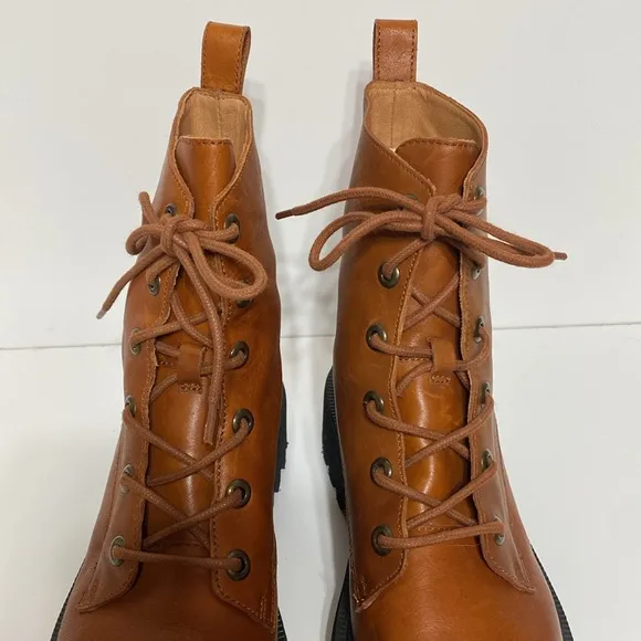 Madewell The Rayna Lace Up Leather Boots